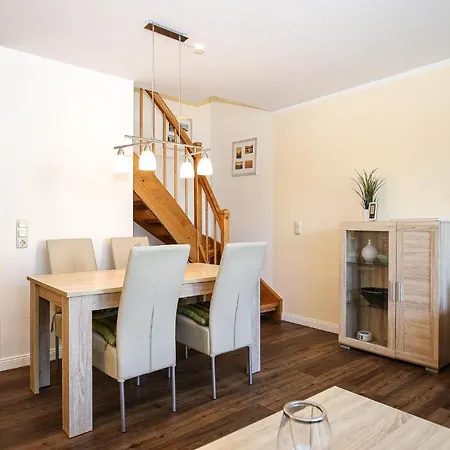 Appartement Papillon 10-7 *